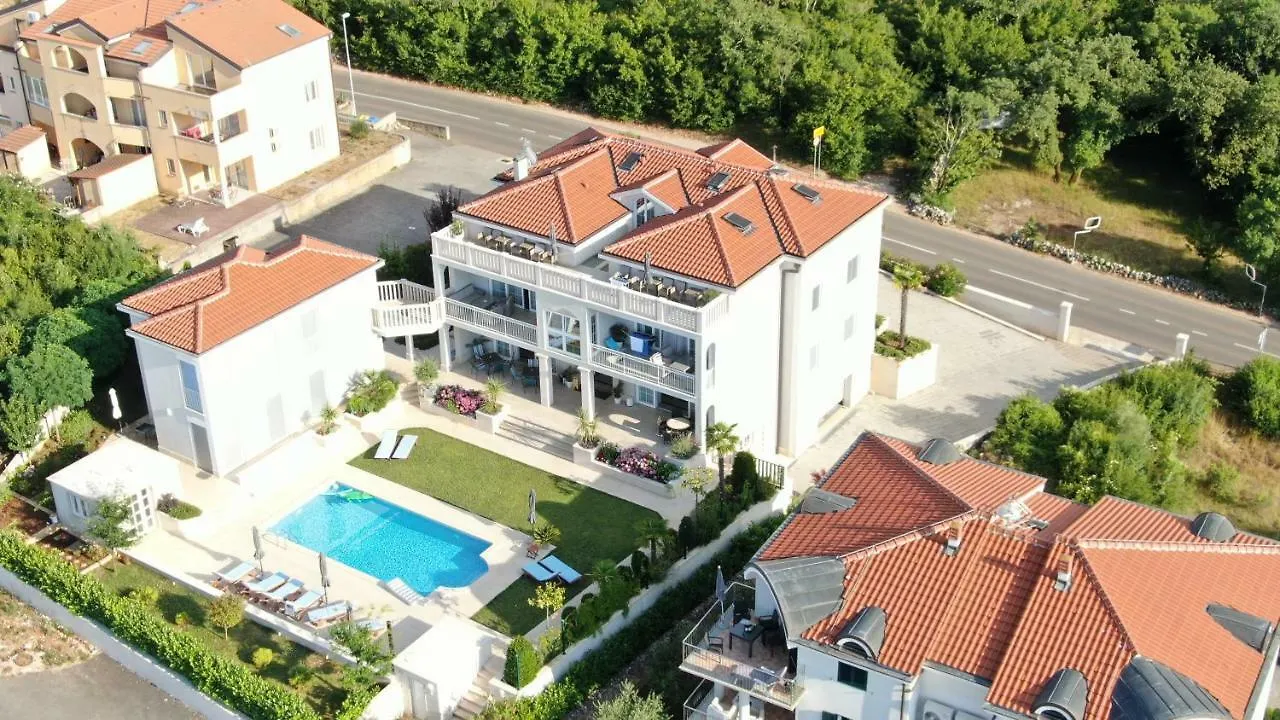 Apartment Luxury Rooms Vila Carissa Malinska