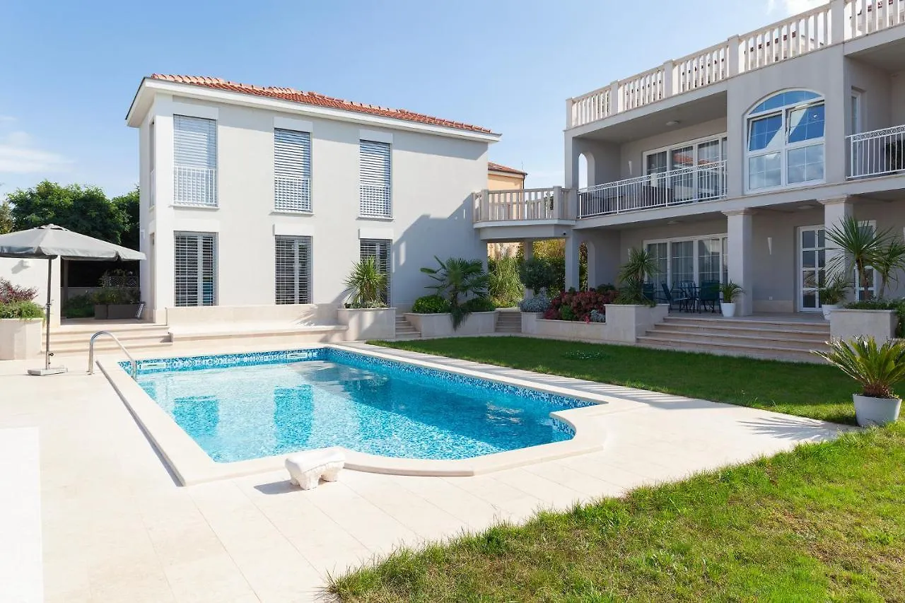 Luxury Rooms Vila Carissa Malinska